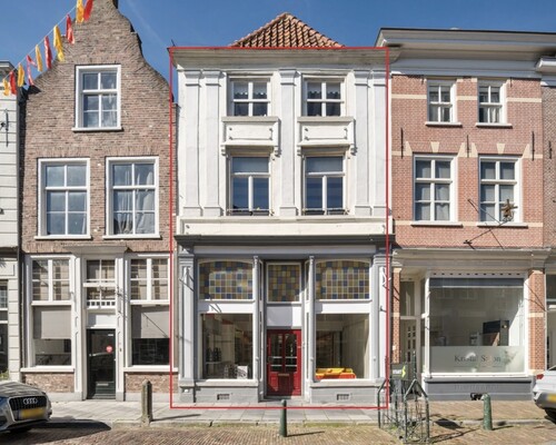 Rogstraat 18, Grave