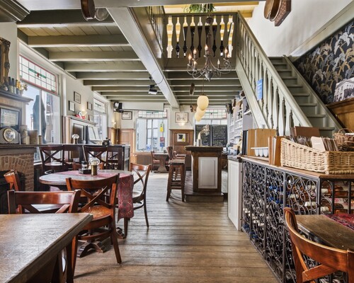 Belegging, investering, 331 m2