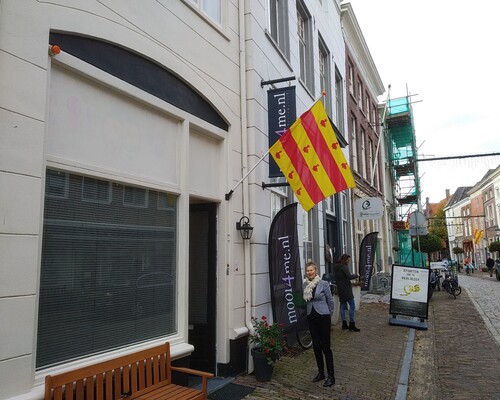 Winkel en bovenhuis