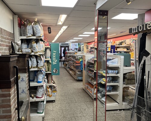 Bedrijfsruimte met bovenwoning