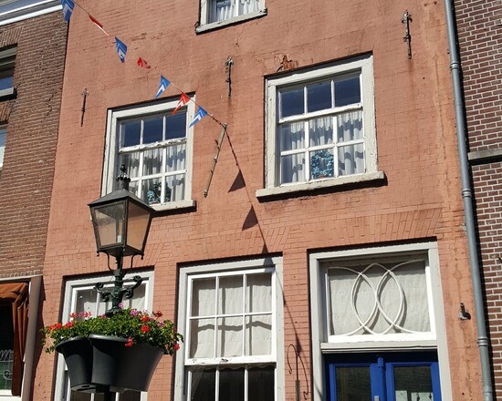 Winkel-woonhuis